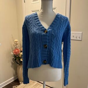 American Eagle Blue cable knit button up sweater size small worn once